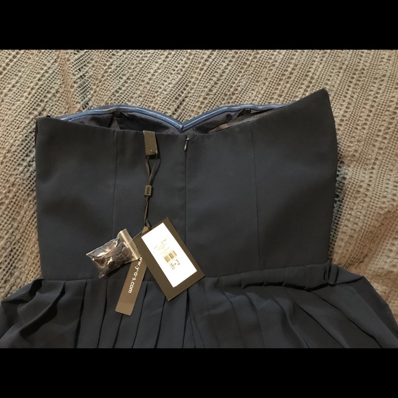 Dark blue tall strapless flowing dress - Picture 3 of 5